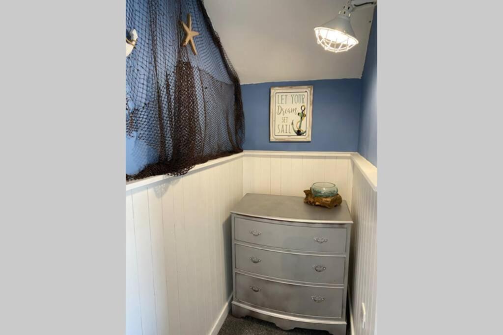 Seagulls Rest Marine Themed Seaview Apartment Criccieth Eksteriør billede